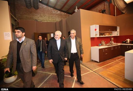 http://www.seemorgh.com/uploads/1392/09/mehran%20modiri-zarif1.jpg