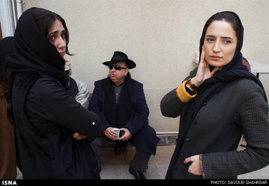 http://www.seemorgh.com/uploads/1392/09/mehrjooe2.jpg