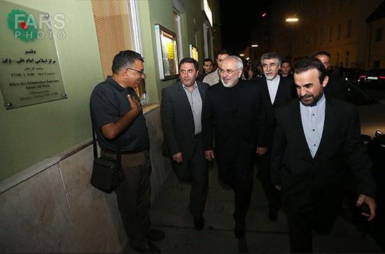 http://www.seemorgh.com/uploads/1393/04/fhgbvhfrg3.jpg
