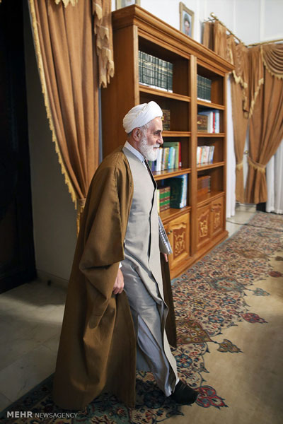 http://www.seemorgh.com/uploads/1393/10/azad2.jpg