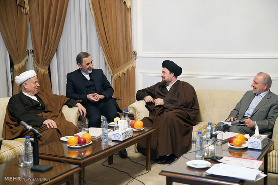 http://www.seemorgh.com/uploads/1393/10/azad4.jpg