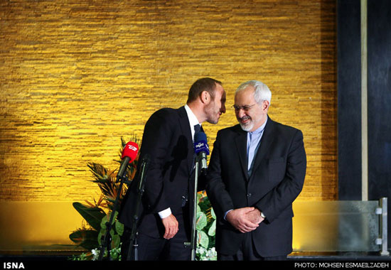 http://www.seemorgh.com/uploads/1393/10/zarif28.jpg