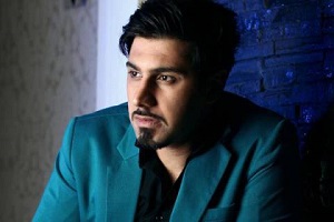 خواجه امیری با شعری تامل برانگیز از افشین یداللهی یادش را زنده کرد