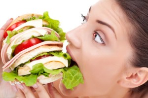 روش عجیب زن برای طلاق گرفتن از شوهرش؛ چاق شدن بیش از حد! عکس
