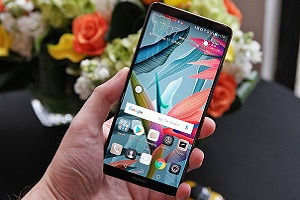 برتری های HUAWEI Mate 10 Pro در مقابل ایفون X