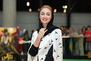 عکس های ویدا جوان و همسرش و مهوش وقاری در اکران ناخواسته