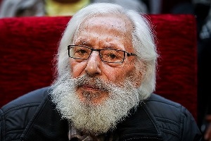 پسران جمشید مشایخی بر بالین پدر در بیمارستان + عکس
