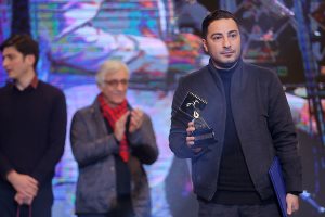 برندگان جشن بزرگ منتقدان/ حس عجیب نوید محمدزاده تا لرزش دست هومن سیدی
