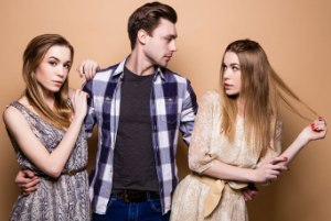 ازدواج همزمان پسر جوان با دختر عمو و دختر عمه اش! عکس
