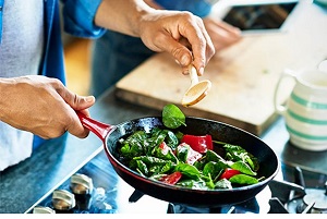 چه خوراکی هایی به کوچک شدن پروستات کمک می کنند؟