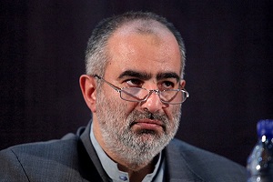 آشنا: زمان آن است که با آمریکای ضدترامپ گفت‌وگو کنیم