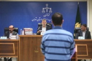 واردکننده گوشی موبایل در دادگاه: سود نامشروع را قبول ندارم