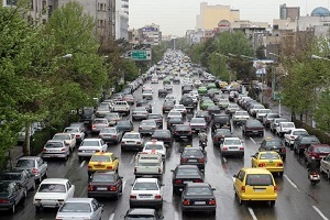 تهرانی‌ها ۲۲ میلیون ساعت در ترافیک هستند