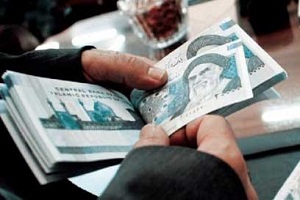 پیشنهاد افزایش ۵۰۰ هزار تومانی حقوق کارمندان