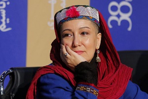واکنش پانته آ بهرام به حواشی کشف حجابش در جشنواره فجر 98 + عکس