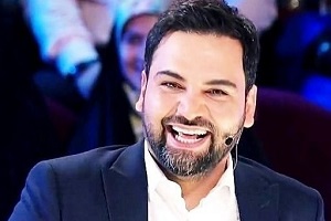 احسان علیخانی: ماچ و بوسه و بغل کردن "عصر جدید" قبل از شیوع ویروس کرونا در کشوره! + عکس 