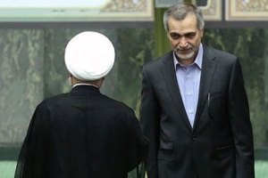 وکیل فریدون: برخی او را مورد هجمه قرار دادند