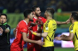 245 مصدوم و مرگ تلخ یک هوادار در بازی جنجالی سپاهان - پرسپولیس