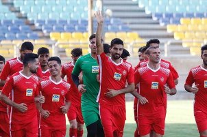 شکست پرسپولیس مقابل سایپا همراه با حمله به عرب