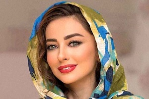 ماجرای توهین نفیسه روشن به هوادارانش برای انتقاد از سفر او در روزهای کرونا + عکس