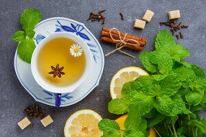نوشیدنی هایی برای دستگاه گوارش، از چای بابونه تا چای نعناع