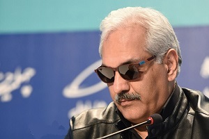 از علت عینک زدن مهران مدیری در جشنواره تا دستمزدش در خائن کشی