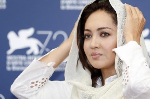 چهره آفتاب سوخته نیکی کریمی در اهواز! عکس