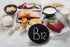 اهمیت ویتامین B12 برای بدن + کمبود ویتامین B12