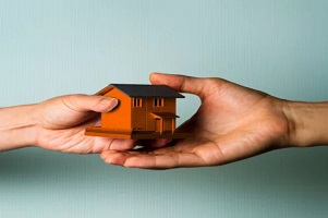آیا تقسیم ارث بدون انحصار وراثت امکان پذیر است؟