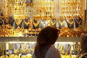 دستگیری زنِ کش‌ رو از طلافروشی‌ ها