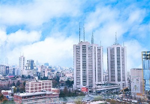 وعده بزرگ رئیسی، گیر 2 مشکل اساسی است