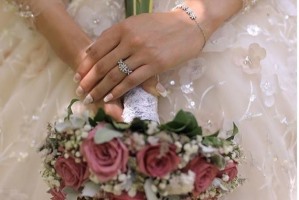 ترفند دختر ایرانی برای فرار از پای سفره عقد