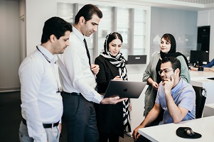 مهارت پاسخگویی و ارتباط تنگاتنگ آن با اعتماد و تعهد