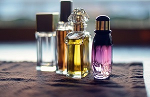 10 ادکلن و عطر مردانه مناسب فصل تابستان
