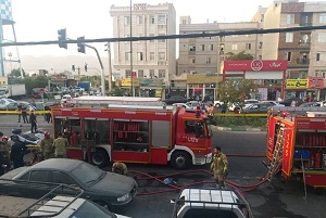 نجات به موقع 30 نفر از یک ساختمان در تهران 