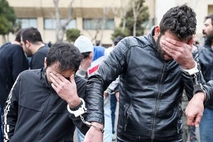 عاملان قتل های خیابانی بم دستیگر شدند 