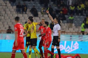 بزن بزن شدید پس از پایان بازی سپاهان و پرسپولیس