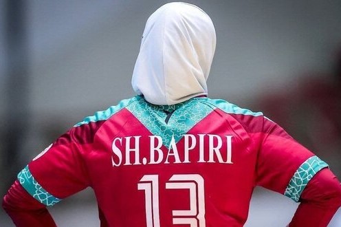 تایید پناهندگی شقایق باپیری در اسپانیا