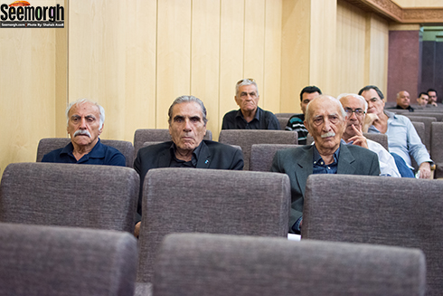 داریوش اسدزاده در مراسم ختم نادر گلچین