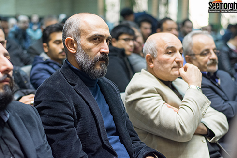 هادی حجازی فر در مراسم ختم مادر مصطفی و محسن کیایی هادی حجازی فر در مراسم ختم مادر مصطفی و محسن کیایی