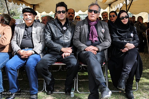 حضور هنرمندان در مراسم سالگرد علی معلم حضور هنرمندان در مراسم سالگرد علی معلم