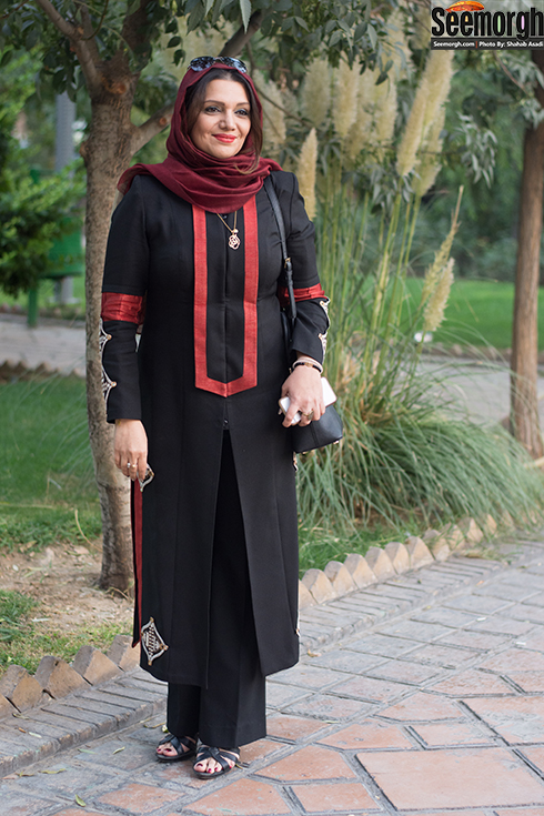 مدل مانتو الهام پاوه نژاد در جشن سالانه کانون ملی منتقدان تئاتر ایران