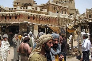 عکس مقام معظم رهبری در بازدید از لوکیشن محمد رسول الله