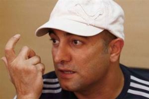 عکس جدید مجید صالحی در کنار دوقلوهایش