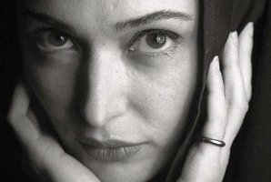 تجربه آتنه فقیه نصیری از حضور در کار مزخرف مهران مدیری!