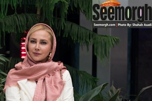 ظاهر آنا نعمتی و نگین صدق گویا در اکران فیلم لاک قرمز