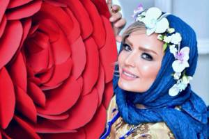چهره متفاوت سپیده خداوردی وقتی از لنز رنگی استفاده می کند! عکس
