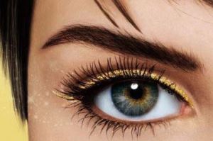 هاشور ابرو یا تاتو؟ کدام برای پر کردن ابروها بهتر است؟