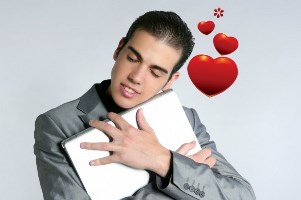 عاشق پسری هستم که مادرش مخالف ازدواج ماست!