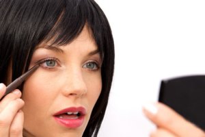 تکنیک های آرایشی که شما را 30 سال جوان تر می کند